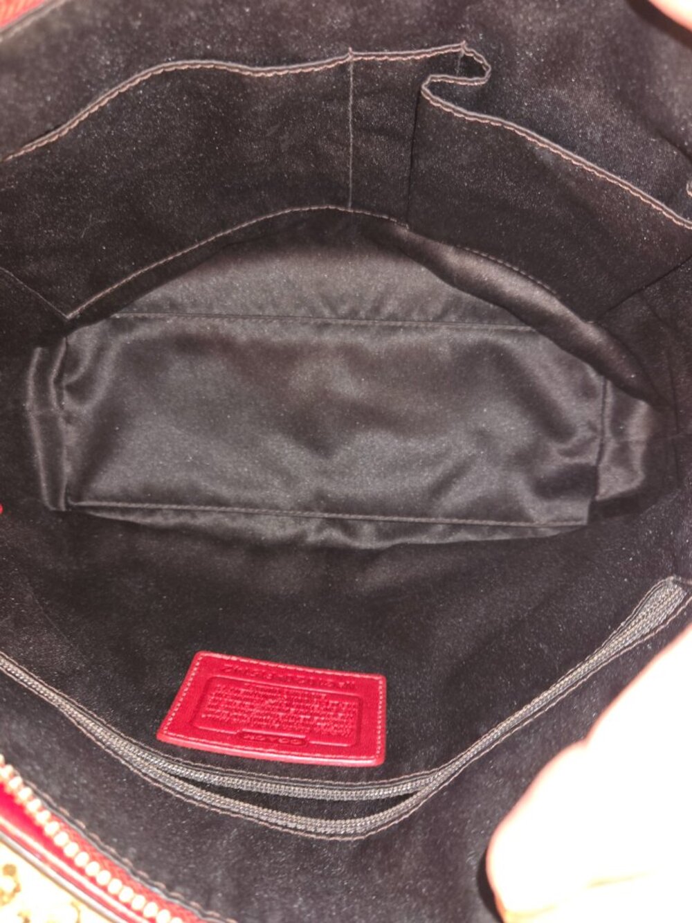 Coach F15142 Red Patent Leather Signature Embossed Tote Bag Crimson - Picture 3 of 8